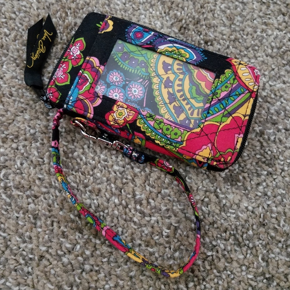 💜Vera Bradley Wristlet